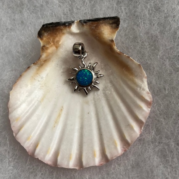 925 Sterling Silver Sun Pendant w/Lab Opal - Picture 5 of 5